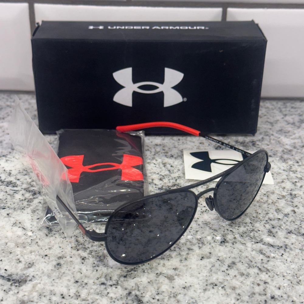 Under Armour XS/S‎ Instinct JR Sunglasses Kids Black New Aviator 1374577